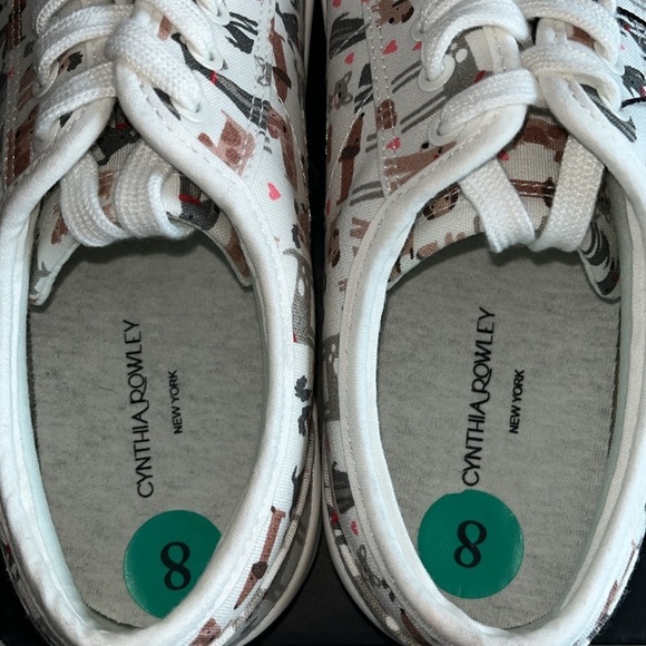🆕 Cynthia Rowley Multi Dog Print with Hearts White Lace Up Sneakers Puppy Size 8 - Picture 7 of 10